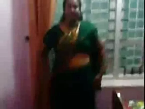 ଇଣ୍ଡିଆ ହୋଲିଉଡ ସେକ୍ସି ଭିଡିଓ ଚଳଚ୍ଚିତ୍ର ମାଉସୀ 1324