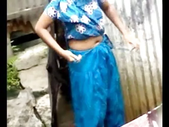 ବଙ୍ଗଳା ଗାଁ ବାଳିକା ଦେଶୀ ସ୍ନାନ ସେକ୍ସି ଭିଡିଓ Dhaka ାକା ଚଳଚ୍ଚିତ୍ର ଇଂରାଜୀ ଦେଶୀ ମୁଖ୍ୟାଳୟରେ (4)