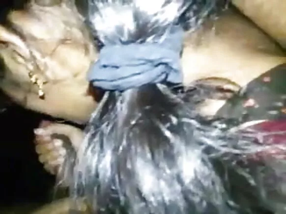 ନୂତନ ବିବାହିତ ପଡୋଶୀ ମୋ ବାଣ୍ଡକୁ ଚୁଚୁମି