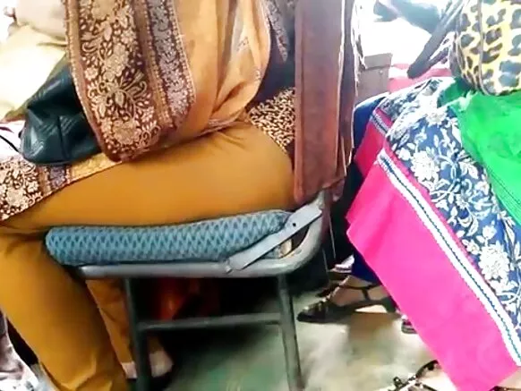 ବାଂଲାଦେଶ ସେକ୍ସି ହିନ୍ଦୀ ଚଳଚ୍ଚିତ୍ର ବସ୍ ଦୃଶ୍ୟ