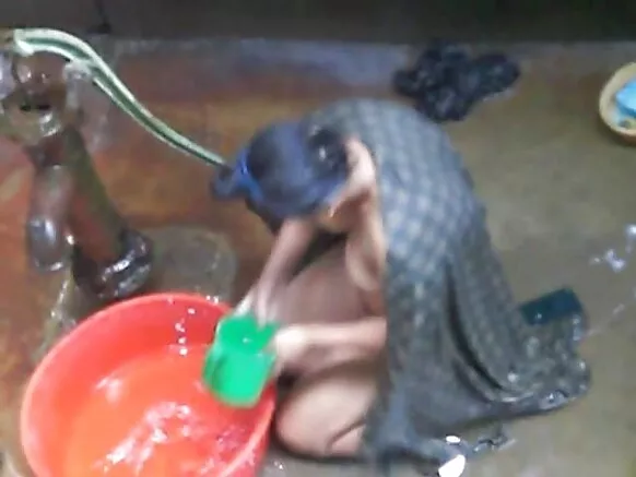 ପଡୋଶୀ ସ୍ନାନ ସେକ୍ସି ଚଳଚ୍ଚିତ୍ର ସେକ୍ସି 4