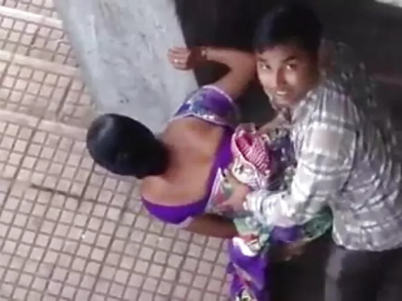 ମଇଦା ସଲମାନ ଖାନ ସେକ୍ସି ଖଣିରେ ହାତ