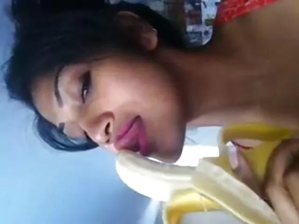 ମୁଁ ଦେଶୀ ସେକ୍ସି ଫଟୋ ଶୋ ଭିଡିଓ girl ିଅ ଦେଖାଉଛି ଯେ ଦେଶୀ କଦଳୀ ସହିତ କୁକୁରକୁ କିପରି ଚୋବାଇବ